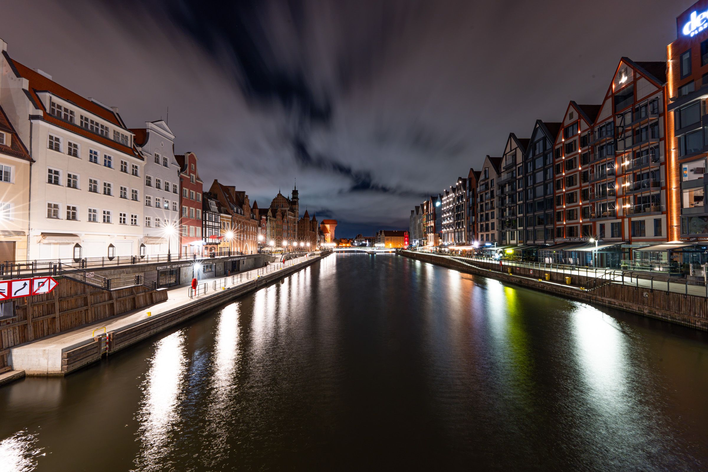 Nachtfotografie - Wasserspiegelungen - Danzig Altstadt Danzig